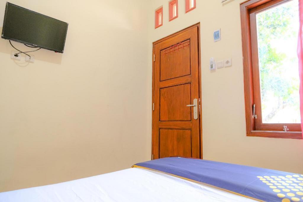 Blitar Oyo 2826 Panderman Residence מראה חיצוני תמונה