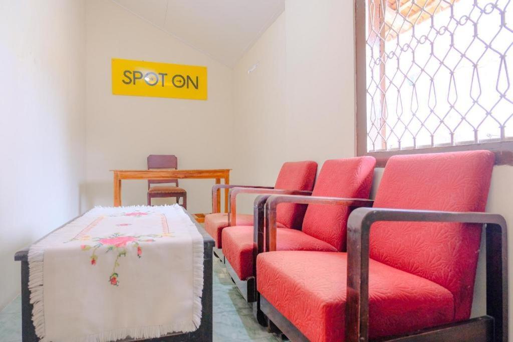Blitar Oyo 2826 Panderman Residence מראה חיצוני תמונה