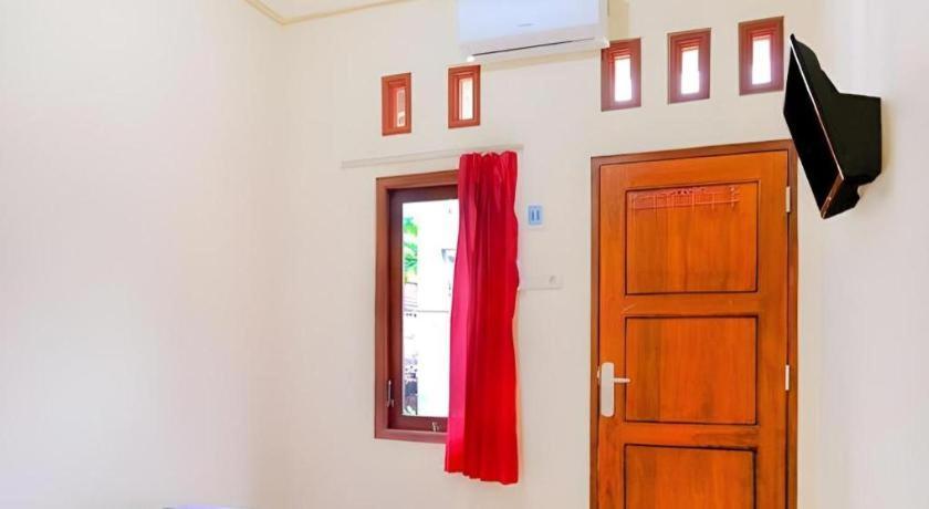 Blitar Oyo 2826 Panderman Residence מראה חיצוני תמונה